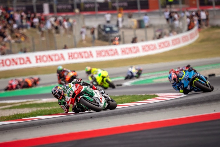 batch_6-ผลแข่ง-MotoGP-สนาม15 “มารินี” จบท็อป 8 โมโตจีพี เก็บแต้มต่อเนื่อง “ก้อง-สมเกียรติ” ฮึดสู้สุดตัวที่บาร์เซโลน่า