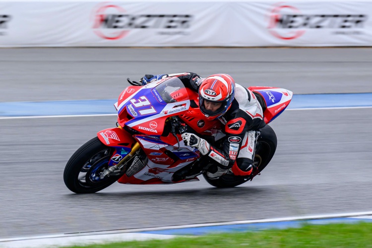 batch_8-1.SB1-Pro-มิก-ธนัช NEXZTER BRIC สนาม 3 กระหึ่ม! “โอม-ภวัต” พลิกบทบาท เปิดตัวสนามแรก “มิกซ์-ธนัช” จ่าฝูงรุ่นใหญ่