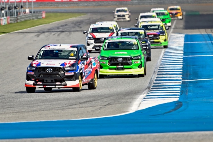 batch_Revo1 แข่งเดือด ลุ้นมันส์ กับ Toyota Gazoo Racing Thailand 2025 สนามที่ 3 - 4 จ.บุรีรัมย์ และ Hilux REVO Racing Mania 2025 สนาม 2