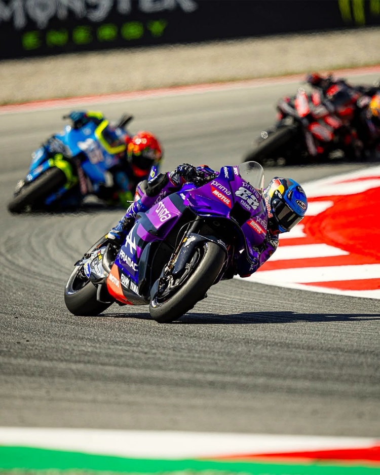 batch_S__565157914 “กวาร์ตาราโร” ควบ M1 ผงาดโพเดียม สปรินต์ เรซ โมโตจีพี สนาม 15 คาตาลันจีพี