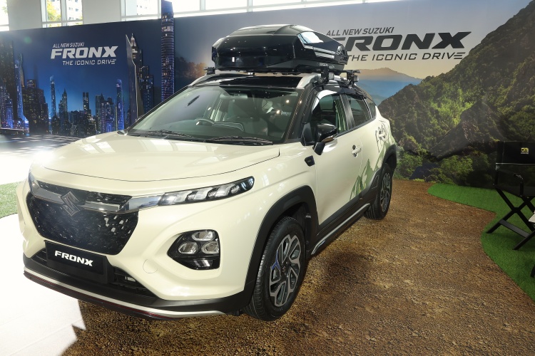 batch_Savanna-Ivory-Metallic-_-Cool-Black-Metallic ALL NEW SUZUKI FRONX เติมเต็มความคุ้มค่าตอบโจทย์ไลฟ์สไตล์อย่างลงตัว