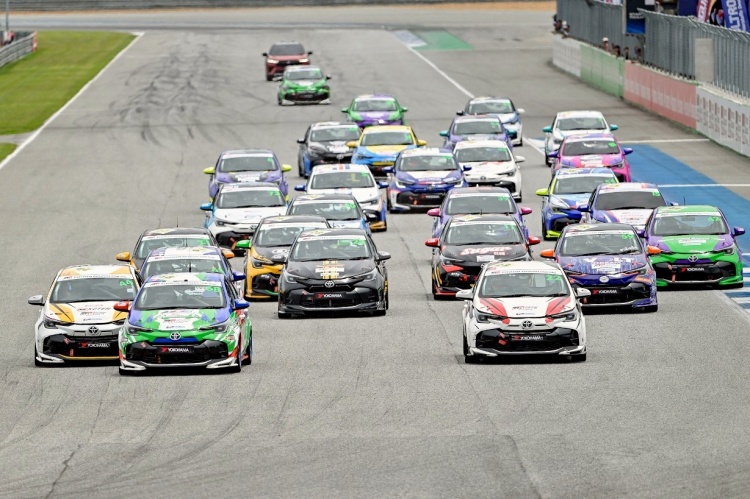 batch_Yaris6 แข่งเดือด ลุ้นมันส์ กับ Toyota Gazoo Racing Thailand 2025 สนามที่ 3 - 4 จ.บุรีรัมย์ และ Hilux REVO Racing Mania 2025 สนาม 2