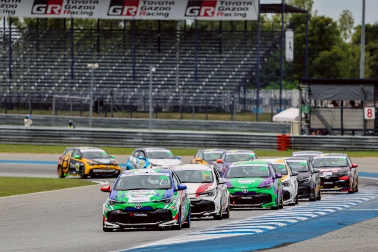 batch_Yaris9 แข่งเดือด ลุ้นมันส์ กับ Toyota Gazoo Racing Thailand 2025 สนามที่ 3 - 4 จ.บุรีรัมย์ และ Hilux REVO Racing Mania 2025 สนาม 2