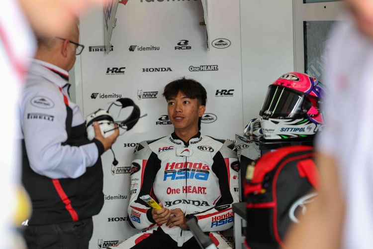 batch_05-ข่าว-Pre-MotoGPMoto3-สนาม-19 “ก้อง-สมเกียรติ” พร้อมลุยล่าแต้มต่อเนื่อง MotoGP สนาม 19 “ก๊องส์-ธัชกร” รับข่าวดีคัมแบ็ก MOto3 ที่ออสเตรเลีย