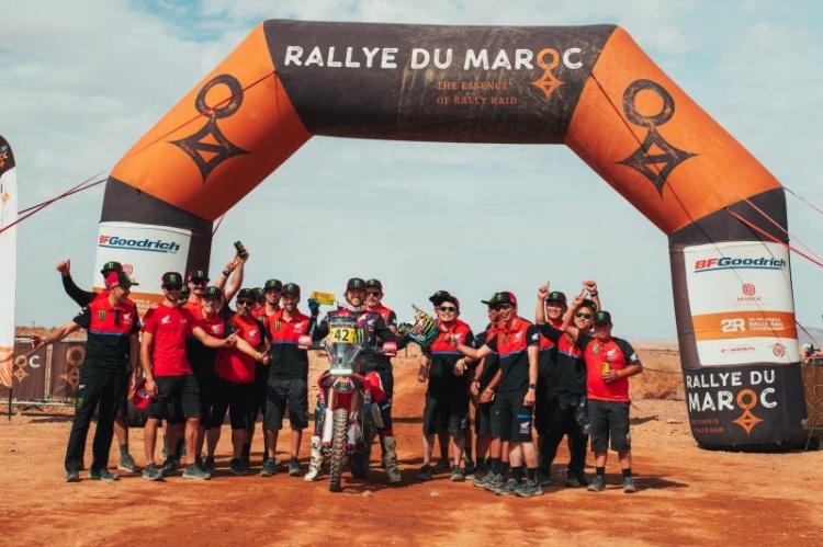 batch_1-ข่าว-Rally-Raid-Championship-สนาม5 “โทชา ชาเรน่า” ทะยานฝ่าอุปสรรคสุดโหด คว้าแชมป์ 2025 World Rally Raid Championship สนามที่ 5 โมร็อกโก