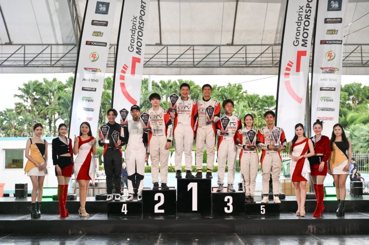 batch_4-2 "ฮอนด้า วันเมคเรซ" ปิดฉากสนามสุดท้ายอย่างยิ่งใหญ่ "กอล์ฟ-ประพจน์" เข้าวิน "สงขลา" ผงาดแชมป์ประจำปี 2025