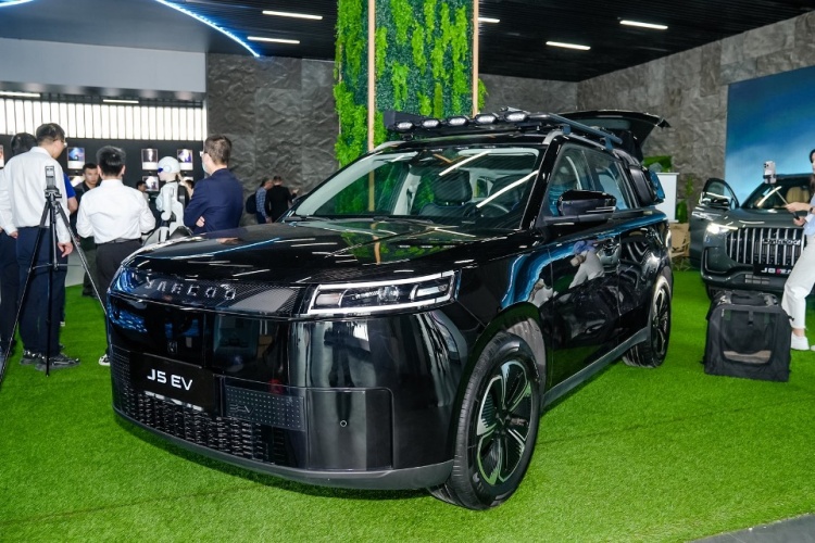 batch_5-2 OMODA & JAECOO เผยโฉมอุปกรณ์เสริมใหม่เพื่อไลฟ์สไตล์การผจญภัยสำหรับ JAECOO 5 EV และ JAECOO 7 SHS