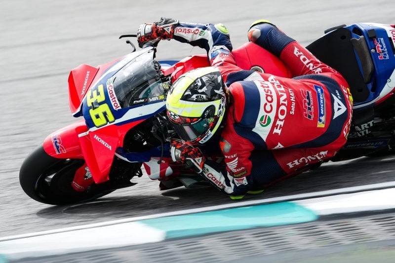 batch_9-ข่าว-สปรินซ์เรซ-MotoGP3-และ-คลอลิฟาย “ซาร์โก” คว้าแต้ม โมโตจีพี สปรินต์เรซ “ก้อง-สมเกียรติ” เข้าป้ายอันดับ 17 เซปังฯ