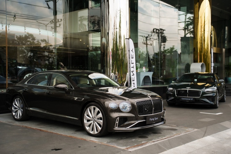 batch_BBB00037 Bentayga Azure Hybrid Private Viewing เปิดโชว์รูมต้อนรับแขกวีไอพีสุดเอ็กซ์คลูซีฟ