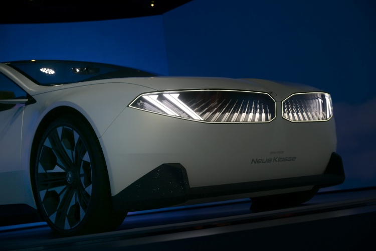 batch_BMW-Vision-Neue-Klasse-1001 BMW Vision Neue Klasse ชวนแฟน ๆ ชาวไทย ร่วมสัมผัสอนาคตโลกยานยนต์ที่ชาญฉลาดและยั่งยืน