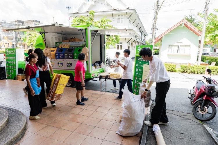 batch_IMG_1929 “รถ เปลี่ยน โลก” By...Toyota ชวนแยกขยะรับข้าวหอมมะลิ ปลูกฝังรักษาสิ่งแวดล้อมอย่างยั่งยืน