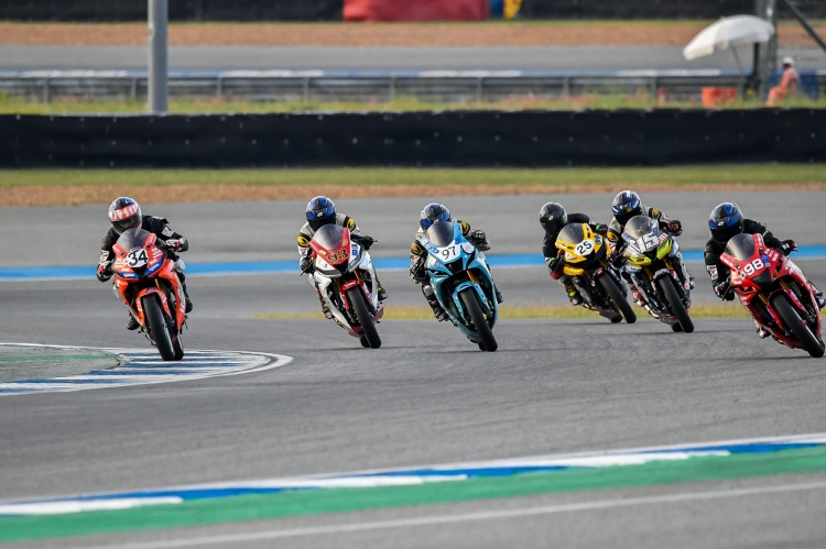 batch_S__574242844 ณัฐสิทธิ์ โลจิสติกส์ มุกดาหาร คว้าชัยโมโตชาเลนจ์ ซีซัน 10 ประเดิม เรซ 1 สนามสุดท้ายของฤดูกาล 2025 ที่ช้างฯ