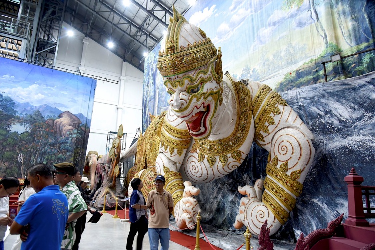 batch_VCCT-09 “คาราวานชานกรุง 2025”  นำขบวนรถโบราณ ชื่นชมงานศิลป์อยุธยา