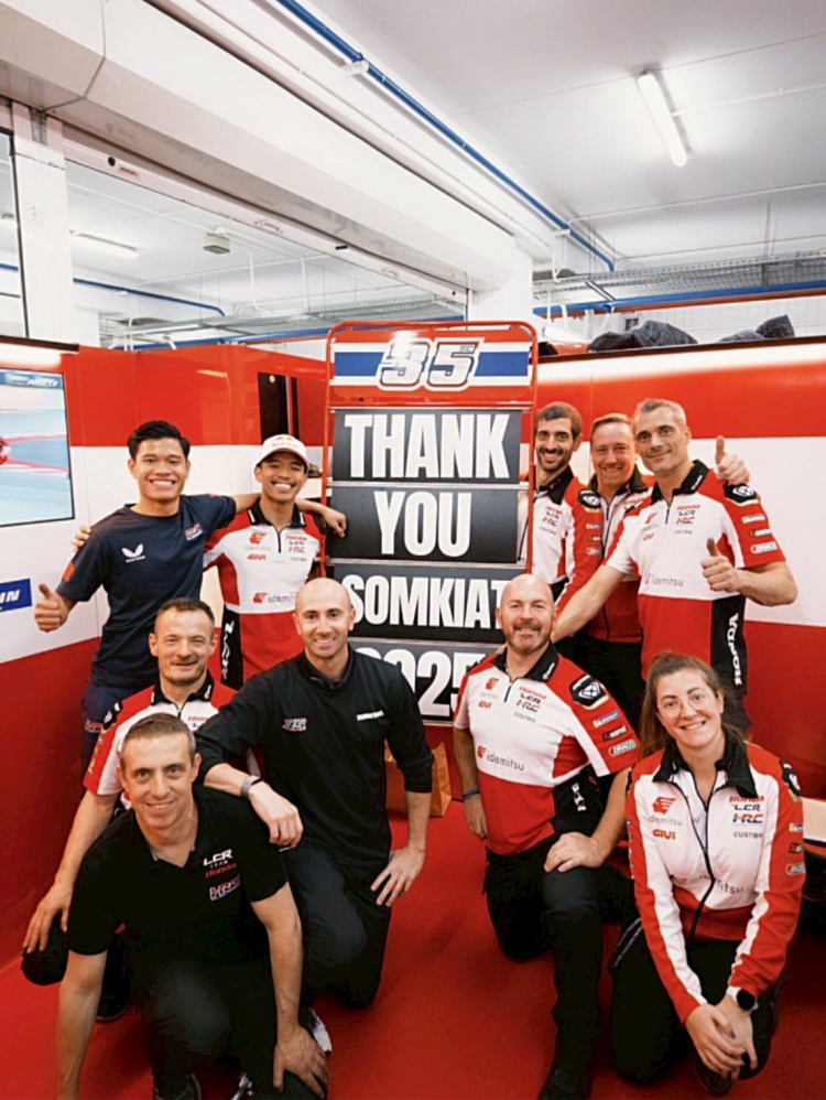 batch_1-ก้อง-สกู๊ปข่าวพิเศษ “ก้อง-สมเกียรติ” ฮีโร่นักบิดไทยเตรียมพร้อมความท้าทายใหม่สู่ “เวิลด์ ซูเปอร์ไบค์”