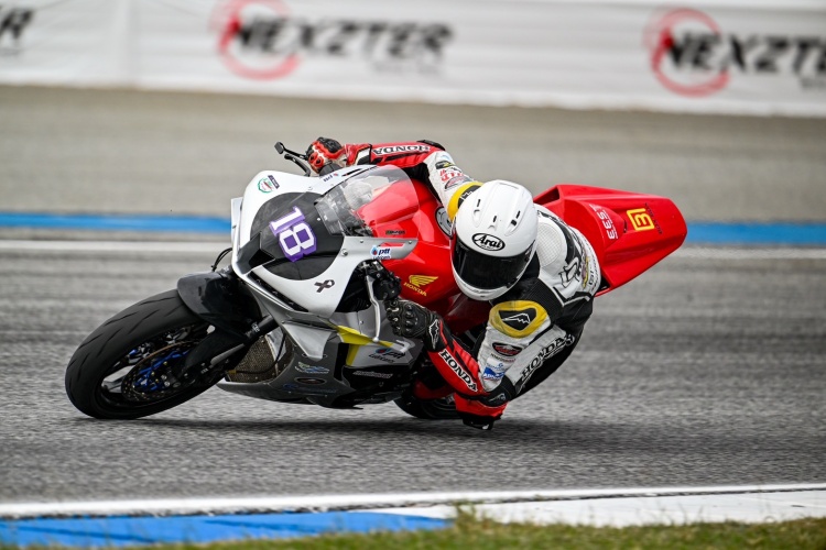 batch_11-ข่าว-BRIC-ทุกรุ่น-สนาม-4-เรซ1 3 ดาวรุ่งฮอนด้าเดือดสนั่นบุรีรัมย์! บิด Honda CBR พาเหรดขึ้นโพเดียม NEXZTER BRIC Superbike 2025 สนามที่ 4  เรซแรก