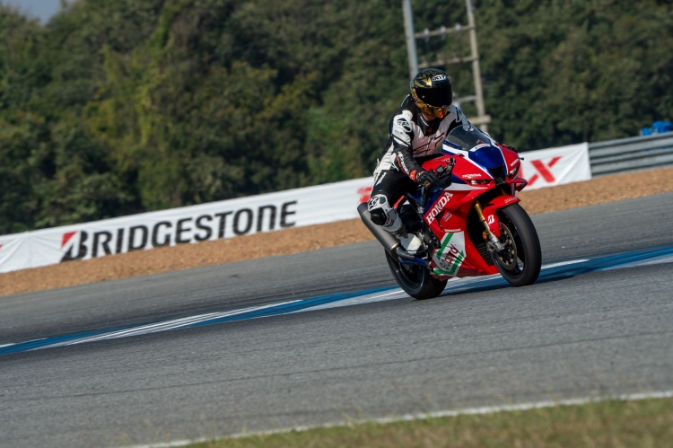 batch_11 Bridgestone เลือก 'ไทย' จัดงาน Global Test ยางแข่งระดับโลก ลงทดสอบเต็มพิกัดที่สนามช้างฯ!