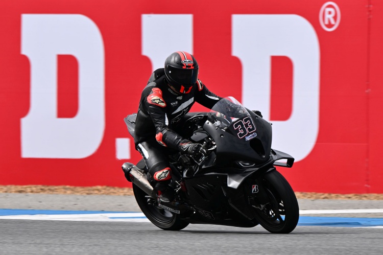 batch_12.ST1-No.33-Colin-Butler “NEXZTER BRIC Superbike” เช็กอินชิงดำสนามสุดท้าย นักบิดเวิลด์คลาสโผล่เซอร์ไพรส์ "แสตมป์" คว้าโพลรุ่นใหญ่