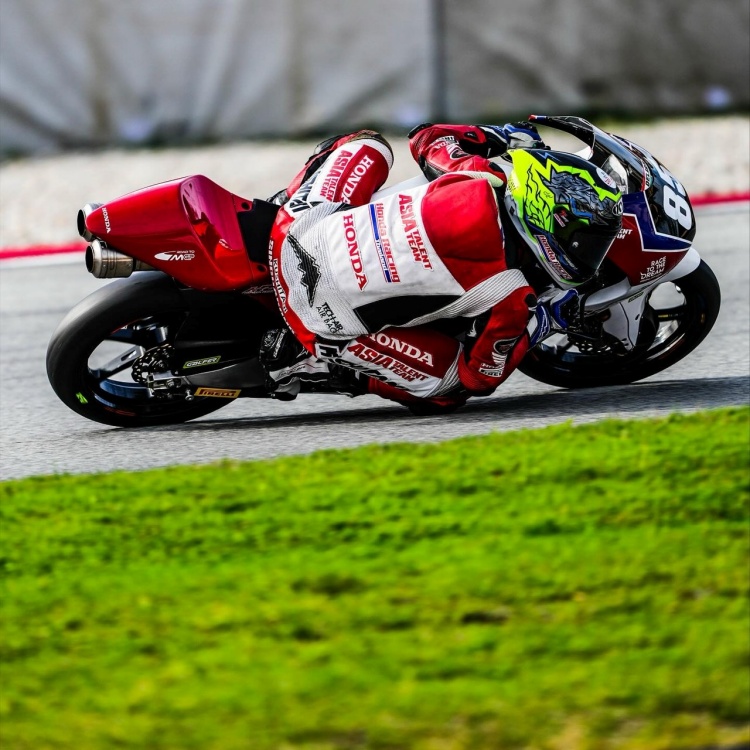 batch_2-ข่าว-จูเนียร์จีพีสนามสุดท้าย “ไม้คิว-เกียรติศักดิ์” เก็บประสบการณ์ระดับโลกส่งท้ายฤดูกาล จูเนียร์จีพี เวิลด์ แชมเปี้ยนชิพ บาเลนเซีย ประเทศสเปน