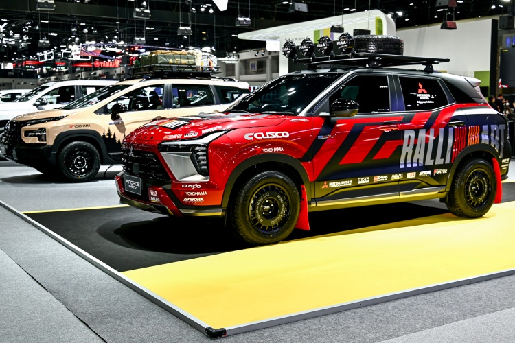 batch_3.-ALL-NEW-MITSUBISHI-XFORCE-HEV-Ultimate-AXCR-Decal Mitsubishi ชวนสัมผัสสุดยอดยนตรกรรมล้ำสมัยครบทุกไลน์อัพในงาน Motor Expo 2025
