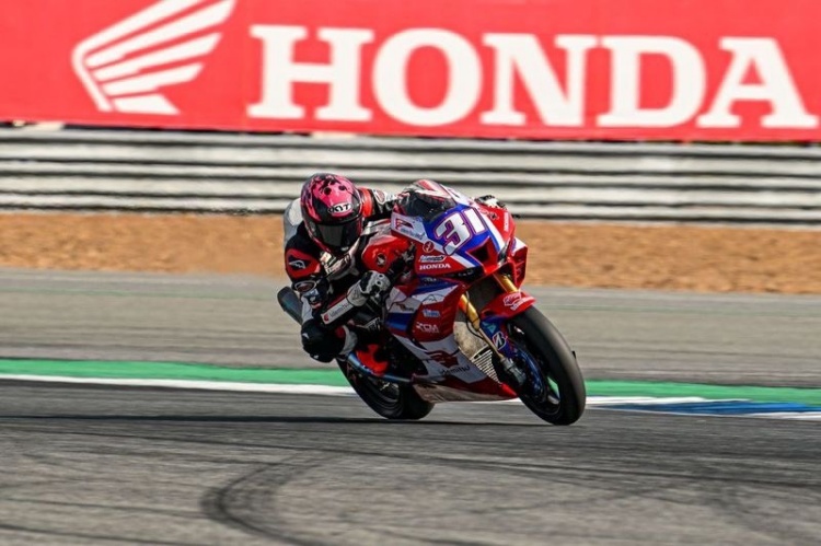 batch_5-ข่าว-BRIC-เรซ-2 ฮอนด้าปิดฤดูกาลสุดเดือด! กวาดวินเนอร์ 2 รุ่นท็อป สะเทือนศึก NEXZTER BRIC Superbike 2025