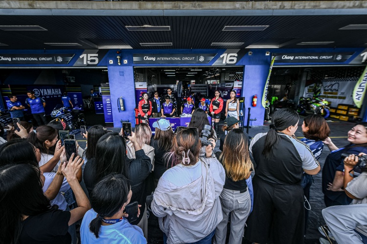 batch_5.-พิต-โอม-มีแฟนคลับมารอเนืองแน่น NEXZTER BRIC Superbike ฉลองแชมป์ พร้อมมอบ 4 ไวลด์การ์ด Asia Road Racing 2026