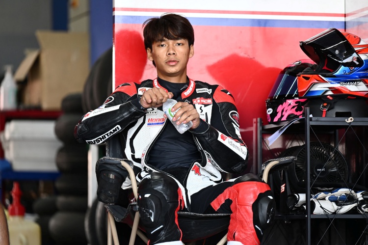 batch_7.SB1-Pro-No31-Thanat-Laoongpiew “NEXZTER BRIC Superbike” เช็กอินชิงดำสนามสุดท้าย นักบิดเวิลด์คลาสโผล่เซอร์ไพรส์ "แสตมป์" คว้าโพลรุ่นใหญ่