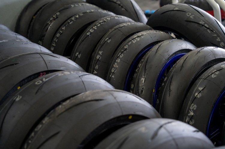 batch_9 Bridgestone เลือก 'ไทย' จัดงาน Global Test ยางแข่งระดับโลก ลงทดสอบเต็มพิกัดที่สนามช้างฯ!
