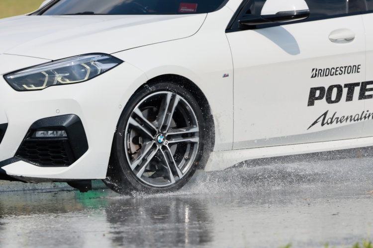batch_Bridgestone-Potenza-Adrenalin-RE005-test-drive-42 BRIDGESTONE POTENZA Adrenalin RE005 พิสูจน์พลังความสปอร์ตแบบเต็มสปีดจากทัพสื่อยานยนต์ชั้นนำของไทย