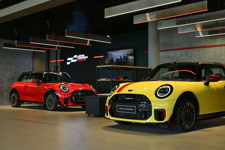 batch_MINI-JCW-Convertible-5006 ไฮไลท์จาก BMW, MINI, BMW Motorrad ในงานมหกรรมยานยนต์ ครั้งที่ 42