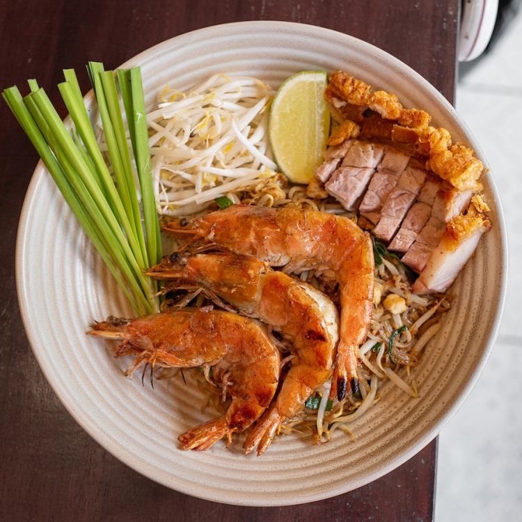 batch_Photo_Pad-Thai-Bua-Dang_1 ร้านอาหาร 137 แห่งในไทย คว้ารางวัล ‘บิบ กูร์มองด์’ ประจำปี 2569