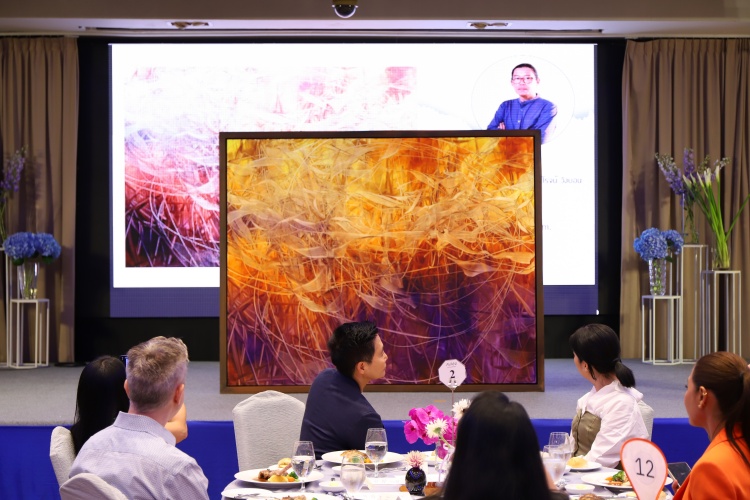 batch_UN5 CEO “ลามิน่า” ร่วมประมูลศิลปะการกุศล