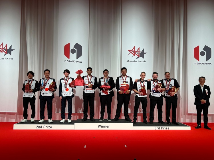 batch_บรรยากาศการประกาศรางวัล-1 ทีมช่างอีซูซุไทยยืนหนึ่งเวทีโลก คว้าแชมป์การแข่งขัน I-1 Grand Prix ที่ญี่ปุ่น