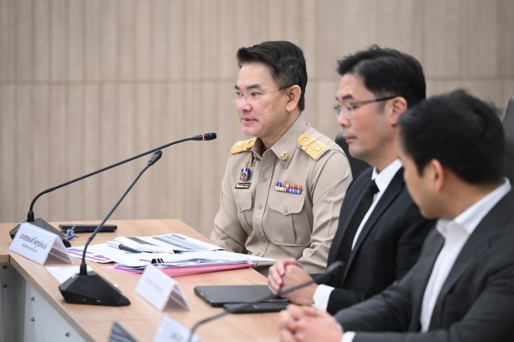 batch_ภาพประกอบข่าวปลดล็อก-รย.17–1800002 ‘ไชยชนก’ นำทัพ ‘ดีอี’ ปลดล็อก รย.17–18 อัดเงินช่วยสูงสุด 2 หมื่น/คน ดันไรเดอร์กว่า 2 แสนรายเข้าสู่ระบบ ถูกต้อง เป็นธรรม