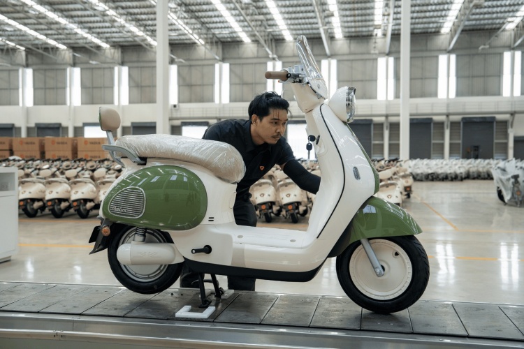 batch_04-YADEA-ตรวจเช็ครถทุกคันอย่างละเอียดเพื่อความมั่ YADEA ส่งมอบรถไฟฟ้า E-Bike ดีไซน์สุดล้ำ "OVA" ทั่วไทย จุดกระแสการเดินทางรูปแบบใหม่