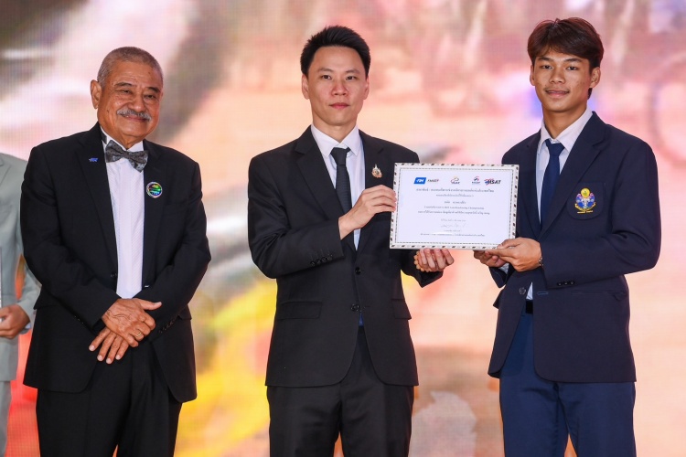 batch_12-มิกซ์-ธนัช-ละอองปลิว ทัพนักบิด “ฮอนด้า เรซซิ่ง ไทยแลนด์” กวาดรางวัล FMSCT Champion Awards 2025