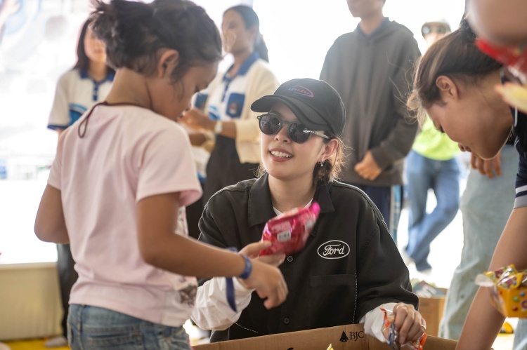 batch_15.ชาช่าบริจาคของ Chang Classic Car Revival 2025 ปิดฉากประทับใจ ตอกย้ำภารกิจ สนามช้างเป็นมากกว่าสนามแข่ง