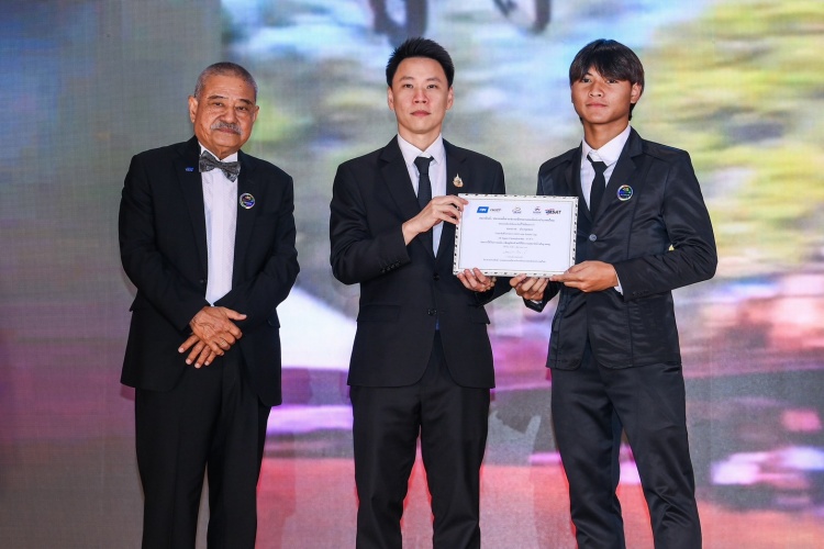 batch_18-ออสติน-ธนฉรรต-ประทุมทอง ทัพนักบิด “ฮอนด้า เรซซิ่ง ไทยแลนด์” กวาดรางวัล FMSCT Champion Awards 2025