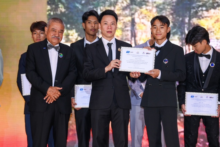 batch_20-มะมาย-ปองคุณ-เอี่ยมน้อย ทัพนักบิด “ฮอนด้า เรซซิ่ง ไทยแลนด์” กวาดรางวัล FMSCT Champion Awards 2025