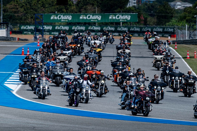 batch_3 ท้าลมหนาว! “Chang Classic Car Revival 2025” จัดเต็มรถคลาสสิค 1,000 คัน 13-14 ธ.ค. ชมฟรีที่บุรีรัมย์