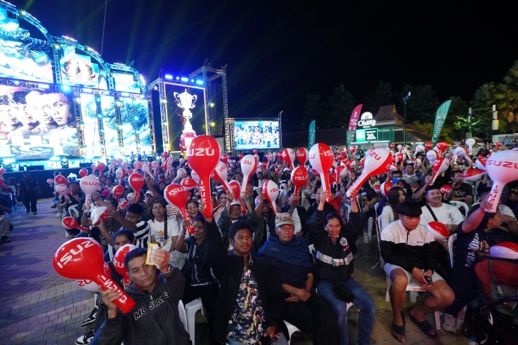batch_5.-บรรยากาศในงานการแข่งขัน-THAI-FIGHT-พะเยา อีซูซุร่วมยินดีแชมป์ THAI FIGHT 2025 พร้อมแจกรางวัลใหญ่ รถปิกอัพ Isuzu D-Max