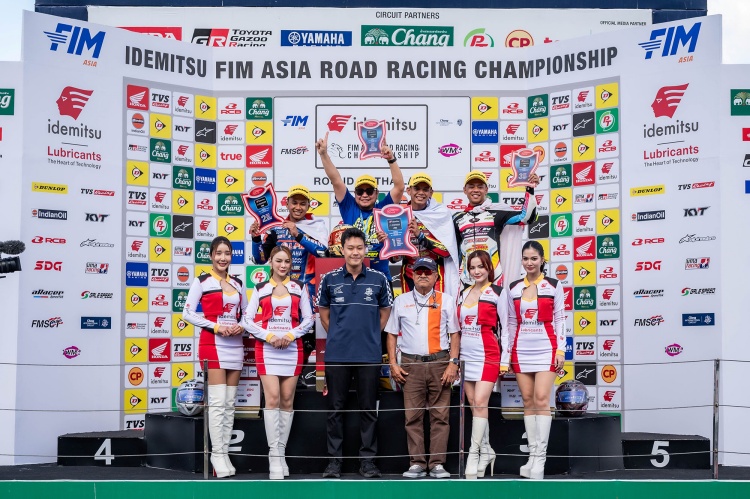 batch_8.UB150_Poduim เพลงชาติไทยกระหึ่ม! “แสตมป์” เข้าวิน โฮมเรซ “ตี-ไอเดีย-อุ้ม” พาเหรดกวาดโพเดียม Asia Road Racing