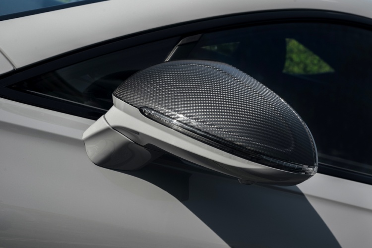 batch_Carbon-Fibre-Styling-Specification-Wing-Mirror Bentley เปิดตัว Styling Specification ชุดแต่งคาร์บอนใหม่สปอร์ตโดดเด่นเหนือระดับ