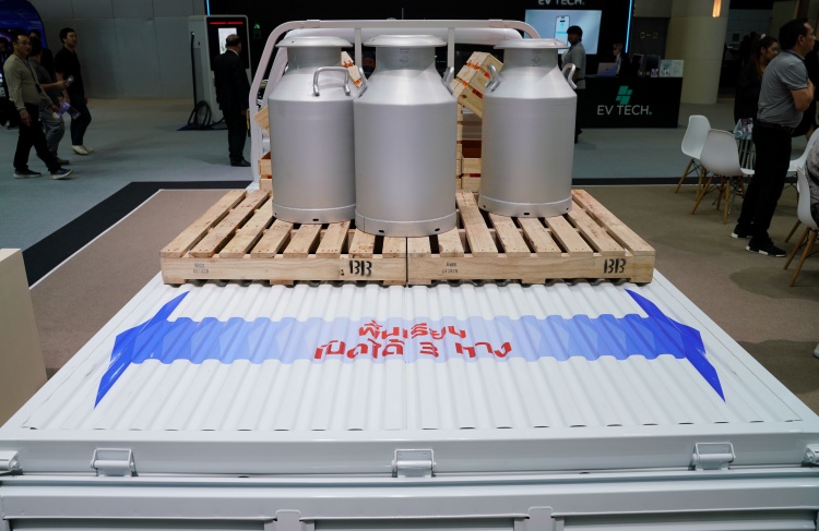 batch_D-MAX-SPARK-2.2-Ddi-MAXFORCE_Flat-Deck-1 Isuzu อวดโฉมทัพยนตรกรรมใหม่ล่าสุด! ในงาน Motor Expo 2025