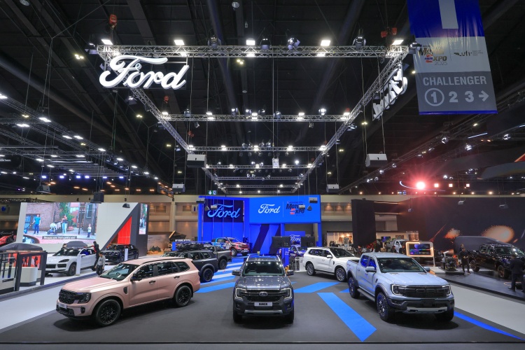 batch_Ford-Motor-Expo-2025-1 Ford เปิดตัวแคมเปญส่งท้ายปี พร้อมอวดโฉม เรนเจอร์ แร็พเตอร์ แชมป์ AXCR ในงาน Motor Expo 2025