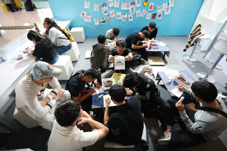 batch_Lom-4 “ลมหายใจไร้มลทิน” เปิดพื้นที่ “ฮีลใจ” ครอบครัว  ในงาน MOTOR EXPO 2025