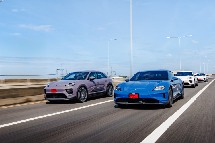 batch_Porsche-Electric-Media-Drive-2 Porsche ประเทศไทย มอบประสบการณ์ที่มากกว่าการขับขี่ ขับเคลื่อนปีแห่งสมรรถนะ การรวมตัว และความหลงใหลในปอร์เช่