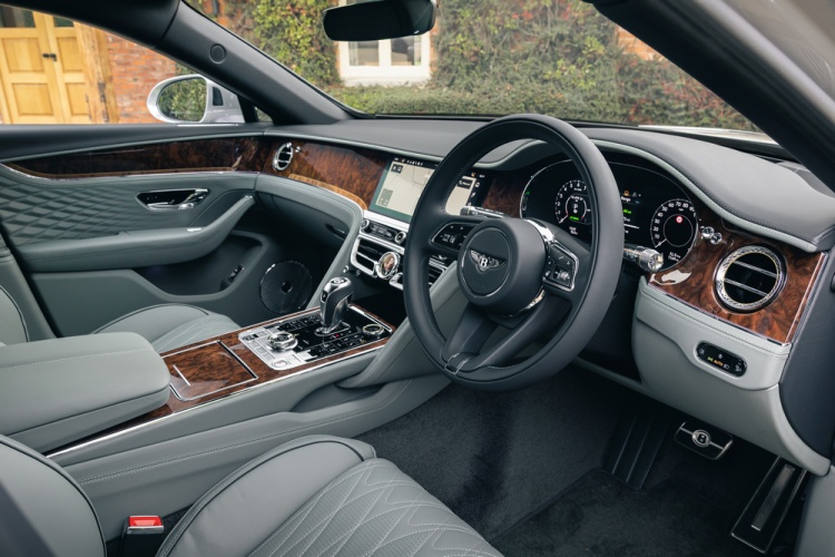batch_Sedan-Anniversaries-T-Series-Interior-2 Bentley Flying Spur ถ่ายทอดสุดยอดยนตรกรรมซีดาน 3 เจเนอเรชั่นส่งต่อความงามเหนือกาลเวลา