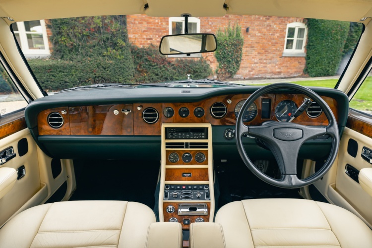 batch_Sedan-Anniversaries-Turbo-R-Interior-1 Bentley Flying Spur ถ่ายทอดสุดยอดยนตรกรรมซีดาน 3 เจเนอเรชั่นส่งต่อความงามเหนือกาลเวลา