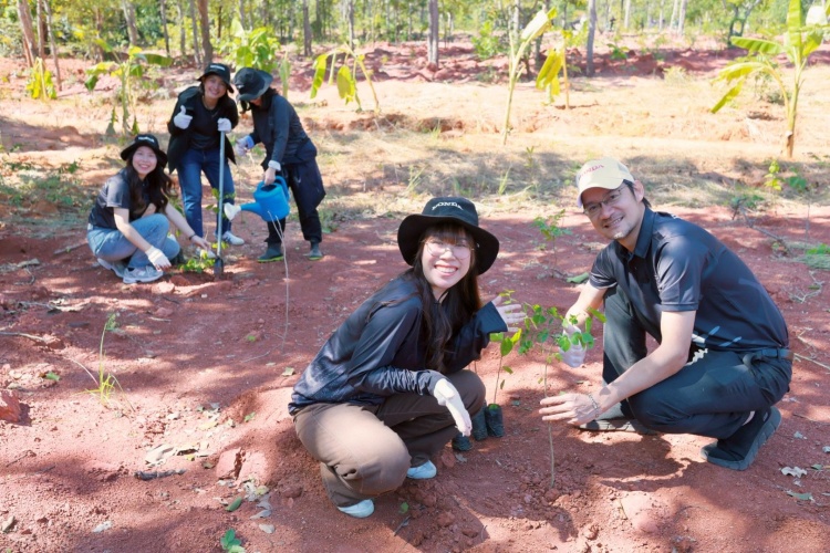 batch_Thai-Honda-CSR_CYP-4 กองทุนฮอนด้าเคียงข้างไทย–มูลนิธิอุทกพัฒน์ เดินหน้าฟื้นฟูป่าต้นน้ำและแก้ปัญหาน้ำอย่างยั่งยืนในชุมชนหนองโน จังหวัดชัยภูมิ