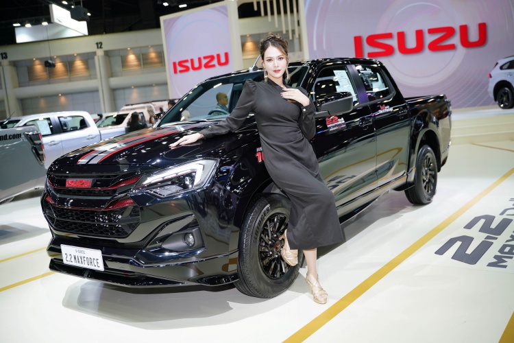 batch_X-SERIES-SPEED-4-ประตู-2.2-Ddi-MAXFORCE Isuzu อวดโฉมทัพยนตรกรรมใหม่ล่าสุด! ในงาน Motor Expo 2025
